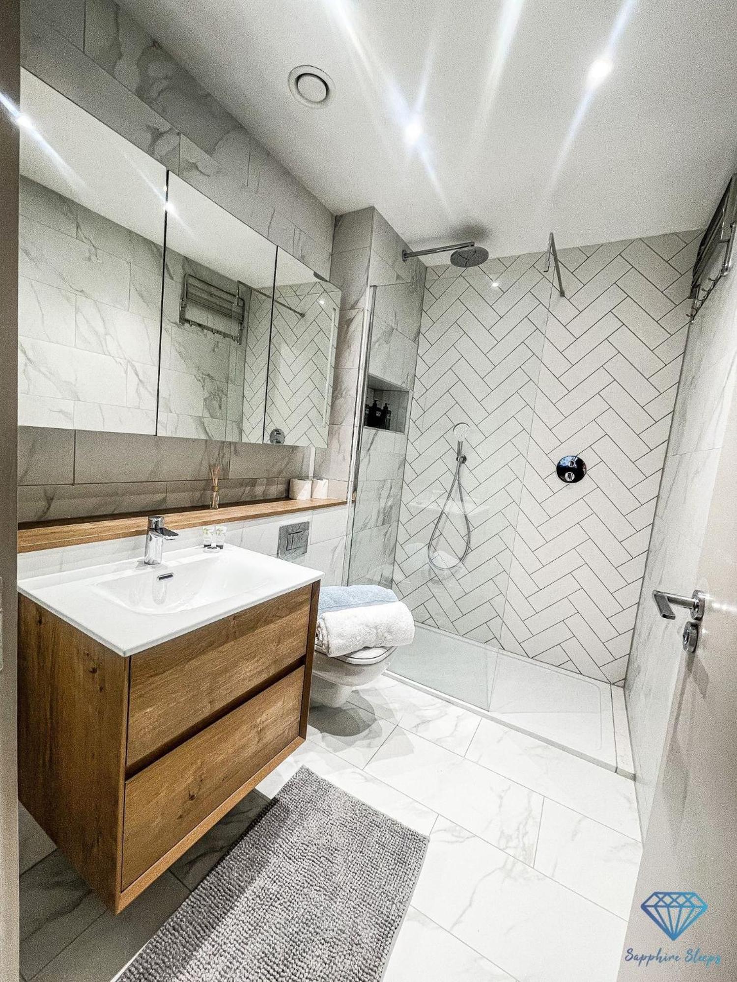 M1 City Centre 3 Bed 3 Bath Luxe Penthouse Manchester Eksteriør bilde